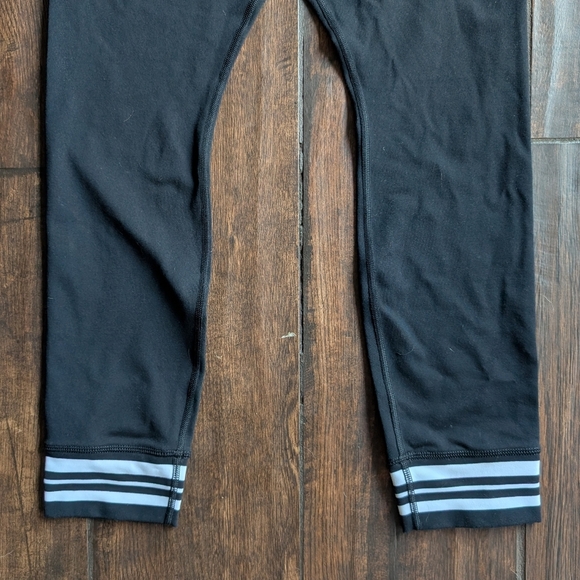 Afriel & Tabbris Black 7/8 Leggings with Striped Bottom - Women's Large - Picture 2 of 7